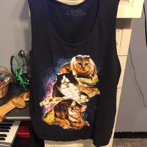 Cat & pizza tank